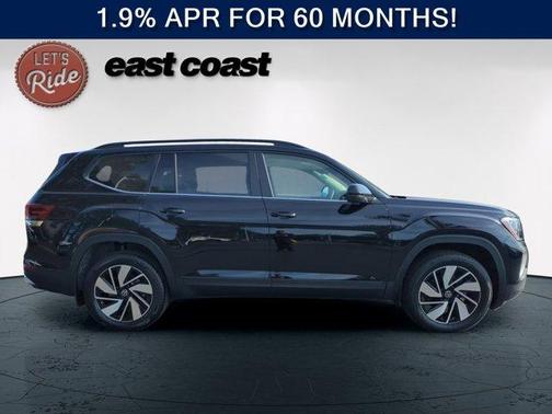 Deep Black Pearl Effect 2026 Volkswagen Atlas 2.0T SE W/TECHNOLOGY