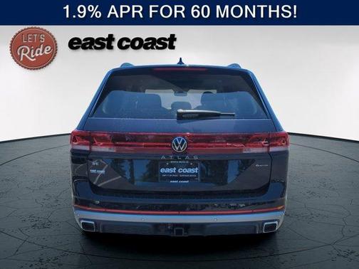 Deep Black Pearl Effect 2026 Volkswagen Atlas 2.0T Peak Edition