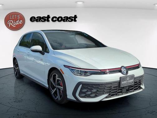 2025 Volkswagen Golf GTI 2.0T SE