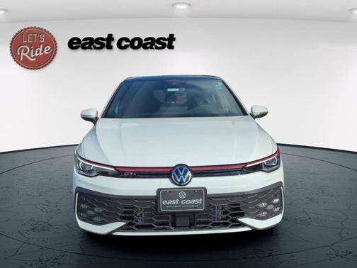 2025 Volkswagen Golf GTI 2.0T SE