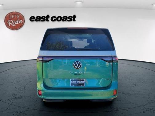 2025 Volkswagen ID. Buzz Pro S Plus