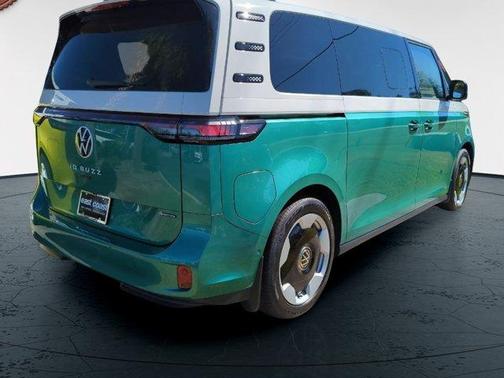 2025 Volkswagen ID. Buzz Pro S Plus