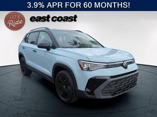 Monument Gray W/Deep Black Roof 2026 Volkswagen Taos 1.5T SE Black