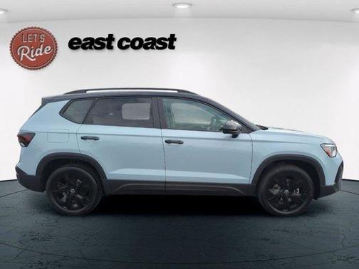 2026 Volkswagen Taos 1.5T SE Black