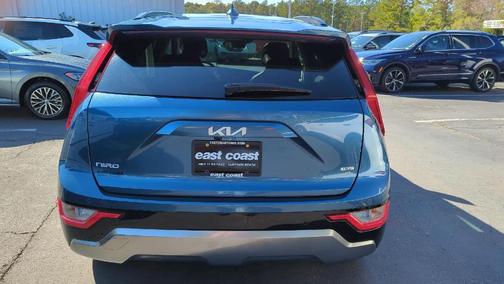 2025 Kia Niro SX
