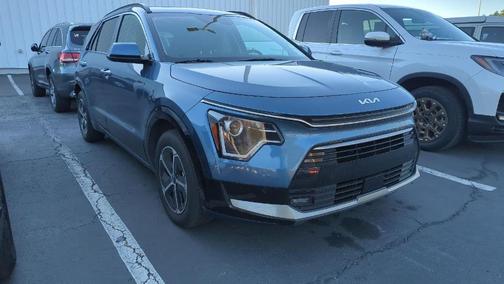 2025 Kia Niro SX