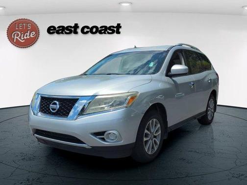 Brilliant Silver 2014 Nissan Pathfinder SV
