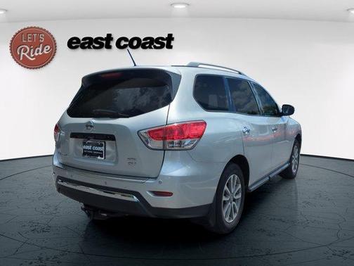 Brilliant Silver 2014 Nissan Pathfinder SV