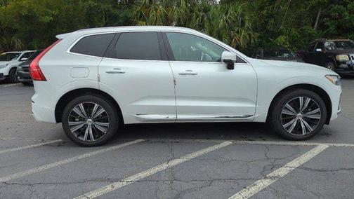 2023 Volvo XC60 B5 Plus Bright Theme