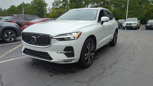 2023 Volvo XC60 B5 Plus Bright Theme