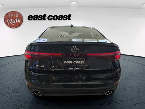 Deep Black Pearl Effect 2026 Volkswagen Jetta GLI 2.0T Autobahn