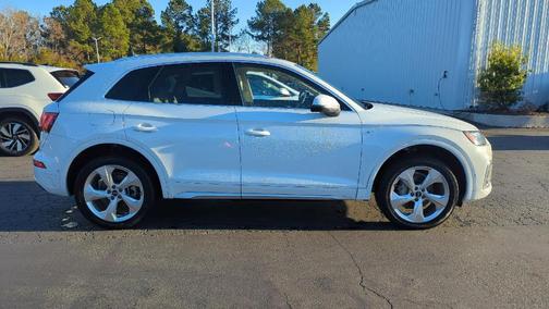 2022 Audi Q5 45 S line Prestige