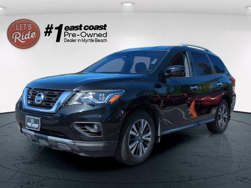 2017 Nissan Pathfinder SL