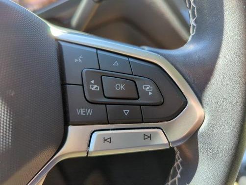 Platinum Gray Metallic 2023 Volkswagen Tiguan 2.0T SE
