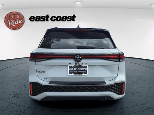 2025 Volkswagen Tiguan 2.0T SE