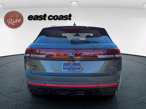 2026 Volkswagen Atlas Cross Sport 2.0T SEL R-Line Black