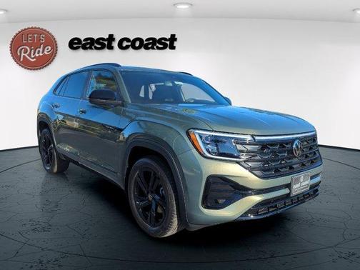 2026 Volkswagen Atlas Cross Sport 2.0T SEL R-Line Black