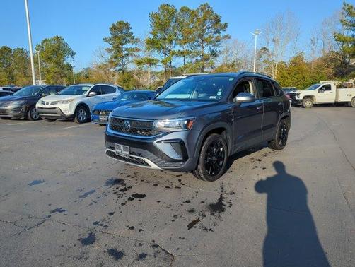 2023 Volkswagen Taos 1.5T SE