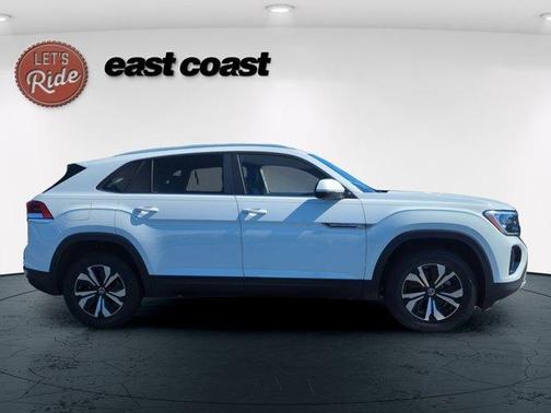 Pure White 2024 Volkswagen Atlas Cross Sport 2.0T SE