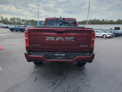 Delmonico Red Pearlcoat 2025 RAM 1500 Limited