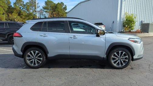 2022 Toyota Corolla Cross XLE