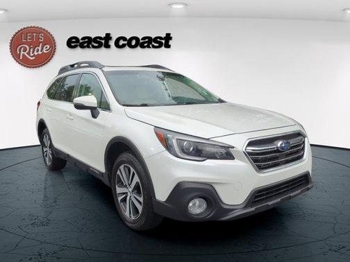 White 2019 Subaru Outback 2.5i Limited