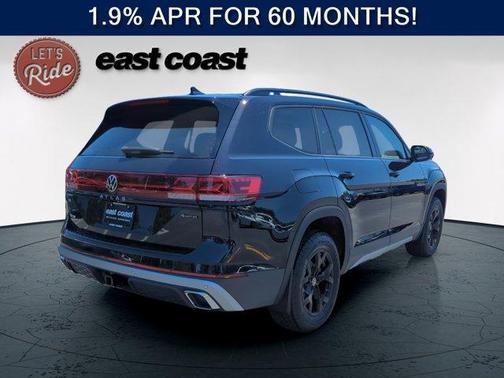 Deep Black Pearl 2026 Volkswagen Atlas 2.0T Peak Edition