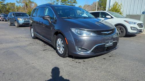 2018 Chrysler Pacifica Touring-L