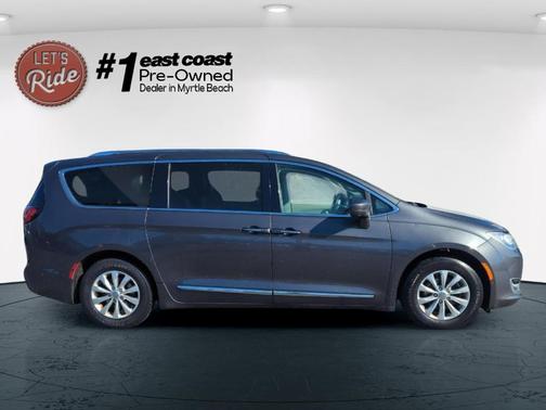 2018 Chrysler Pacifica Touring-L