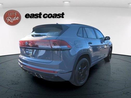 2026 Volkswagen Atlas Cross Sport 2.0T SEL R-Line Black