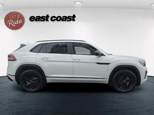 2026 Volkswagen Atlas Cross Sport 2.0T SEL R-Line Black