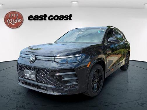 2025 Volkswagen Tiguan 2.0T SE R-Line Black