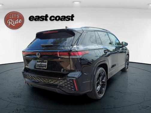 2025 Volkswagen Tiguan 2.0T SE R-Line Black