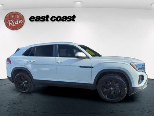 2025 Volkswagen Atlas Cross Sport 2.0T SE w/Technology