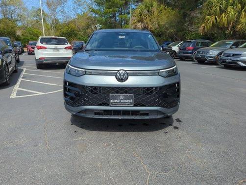 Platinum Gray Metallic 2026 Volkswagen Tiguan 2.0T SE R-Line Black