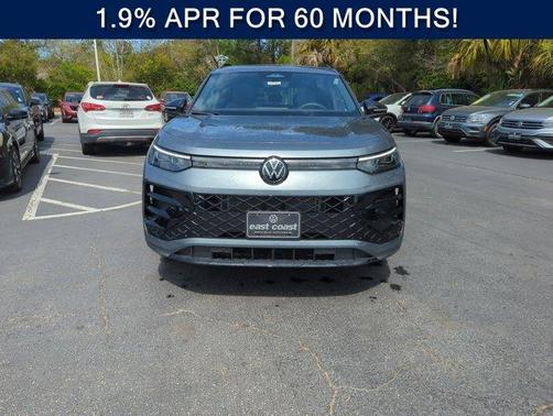Platinum Gray Metallic 2026 Volkswagen Tiguan 2.0T SE R-Line Black