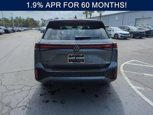 Platinum Gray Metallic 2026 Volkswagen Tiguan 2.0T SE R-Line Black