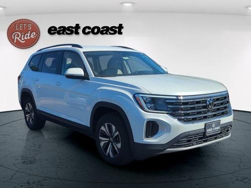 Opal White Pearl 2026 Volkswagen Atlas 2.0T SE