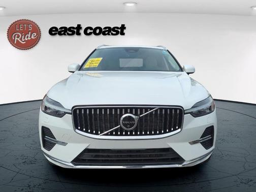 2022 Volvo XC60 B6 Inscription