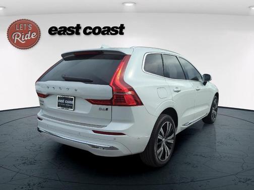 2022 Volvo XC60 B6 Inscription