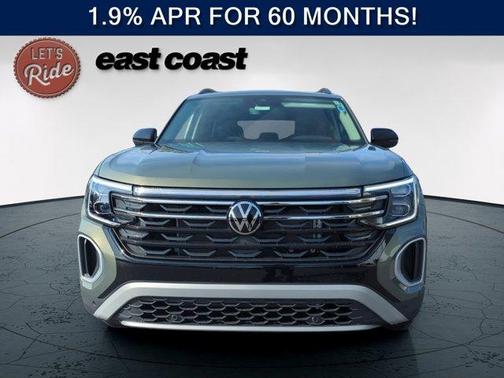 Avocado Green Pearl 2026 Volkswagen Atlas 2.0T Peak Edition