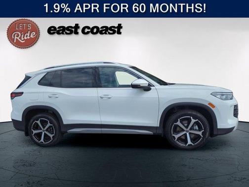 Pure White 2026 Volkswagen Tiguan 2.0T SE