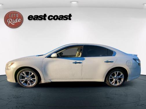 2014 Nissan Maxima SV