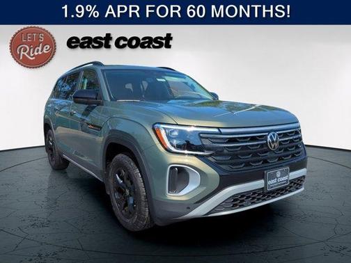 Avocado Green Pearl 2026 Volkswagen Atlas 2.0T Peak Edition