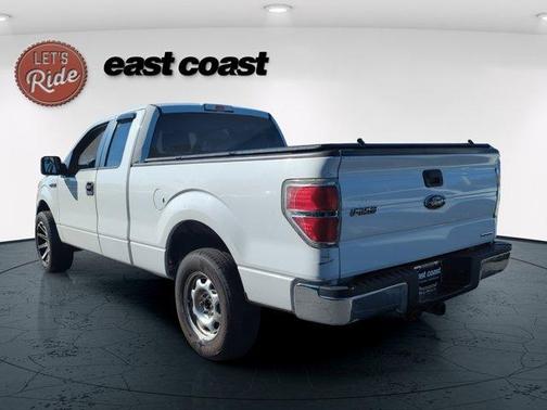 Black 2013 Ford F-150 Lariat
