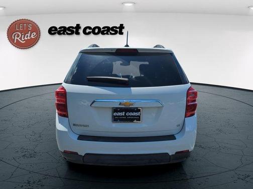 Summit White 2017 Chevrolet Equinox LT