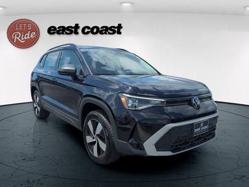 Deep Black Pearl Effect 2025 Volkswagen Taos 1.5T S