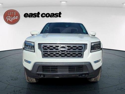 2024 Nissan Frontier SL