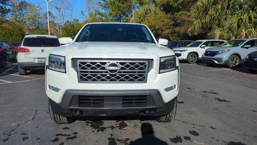 2024 Nissan Frontier SL