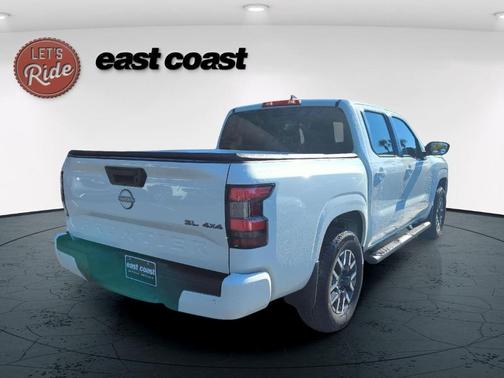 2024 Nissan Frontier SL